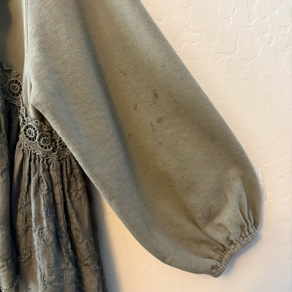 Free People gray embroidered crochet lace floral bohemian blouse top size small - Picture 11 of 16